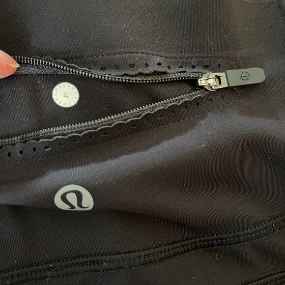 Lululemon 17" Mind Over Miles Black Crop Leggings Size 4 EUC - Picture 5 of 6